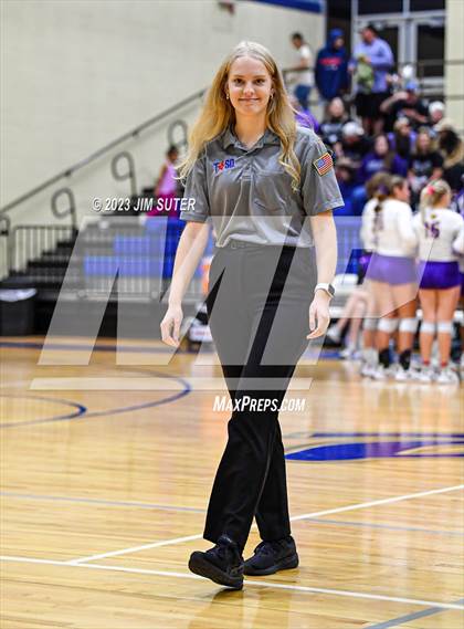 Thumbnail 2 in Thrall vs Weimar (UIL 2A Region IV Regional Quarterfinal) photogallery.