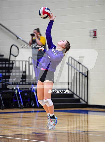 Thumbnail 1 in Thrall vs Weimar (UIL 2A Region IV Regional Quarterfinal) photogallery.