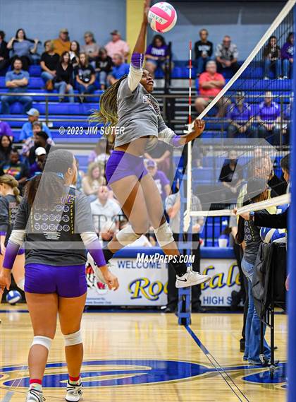 Thumbnail 2 in Thrall vs Weimar (UIL 2A Region IV Regional Quarterfinal) photogallery.