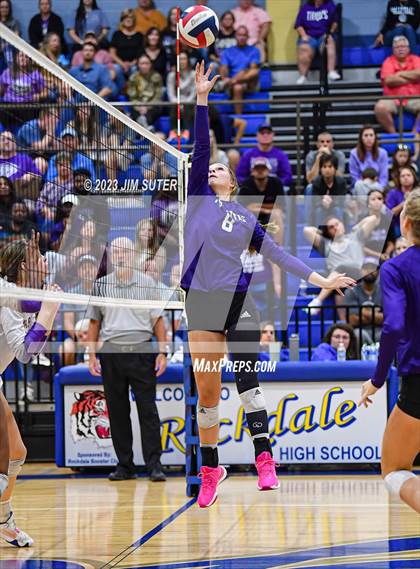 Thumbnail 1 in Thrall vs Weimar (UIL 2A Region IV Regional Quarterfinal) photogallery.
