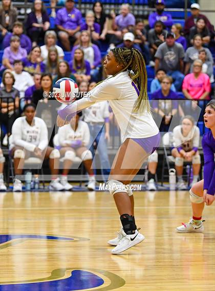Thumbnail 2 in Thrall vs Weimar (UIL 2A Region IV Regional Quarterfinal) photogallery.
