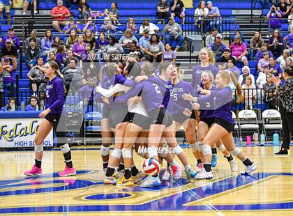 Thumbnail 3 in Thrall vs Weimar (UIL 2A Region IV Regional Quarterfinal) photogallery.