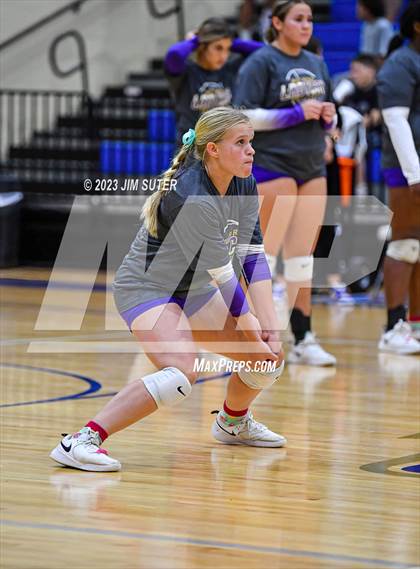 Thumbnail 3 in Thrall vs Weimar (UIL 2A Region IV Regional Quarterfinal) photogallery.