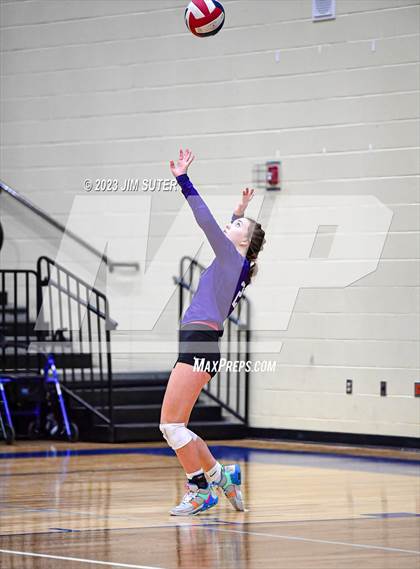 Thumbnail 1 in Thrall vs Weimar (UIL 2A Region IV Regional Quarterfinal) photogallery.