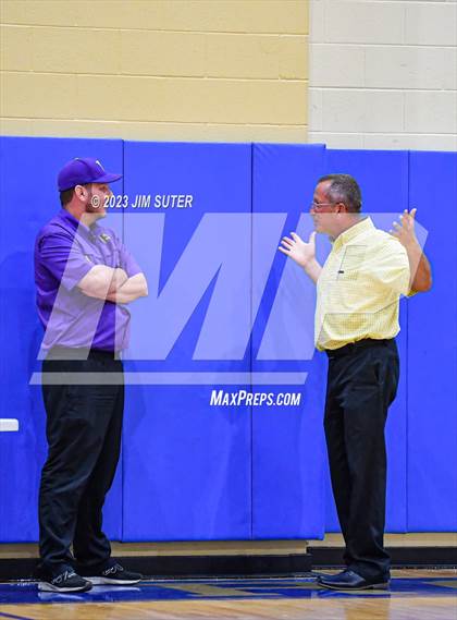 Thumbnail 1 in Thrall vs Weimar (UIL 2A Region IV Regional Quarterfinal) photogallery.
