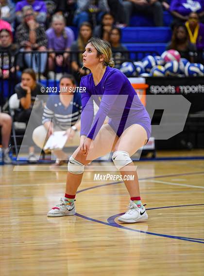 Thumbnail 2 in Thrall vs Weimar (UIL 2A Region IV Regional Quarterfinal) photogallery.