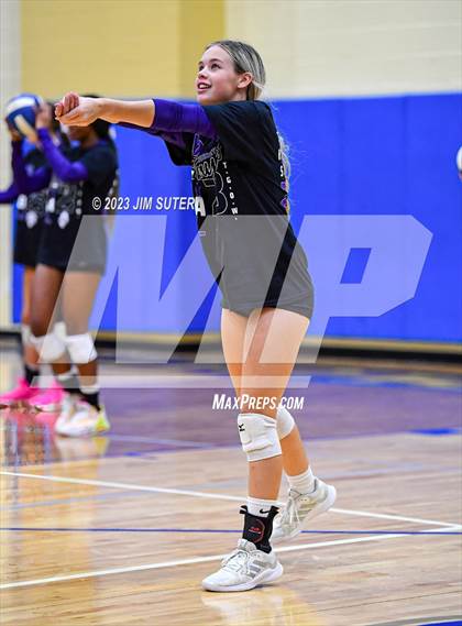 Thumbnail 3 in Thrall vs Weimar (UIL 2A Region IV Regional Quarterfinal) photogallery.