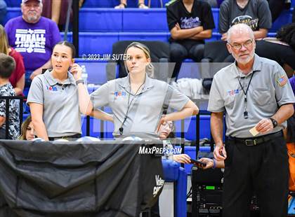 Thumbnail 1 in Thrall vs Weimar (UIL 2A Region IV Regional Quarterfinal) photogallery.