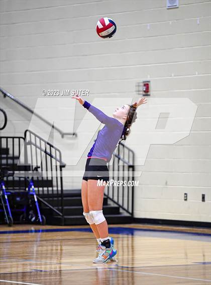 Thumbnail 2 in Thrall vs Weimar (UIL 2A Region IV Regional Quarterfinal) photogallery.