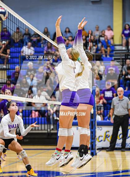 Thumbnail 2 in Thrall vs Weimar (UIL 2A Region IV Regional Quarterfinal) photogallery.
