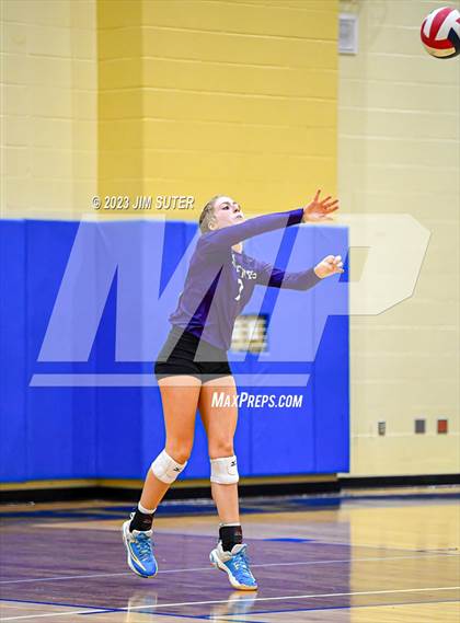 Thumbnail 2 in Thrall vs Weimar (UIL 2A Region IV Regional Quarterfinal) photogallery.
