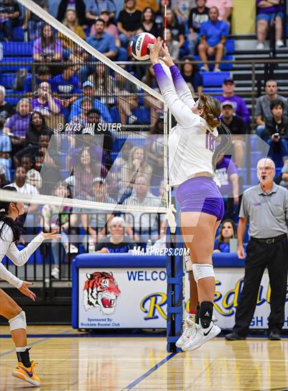 Thumbnail 3 in Thrall vs Weimar (UIL 2A Region IV Regional Quarterfinal) photogallery.