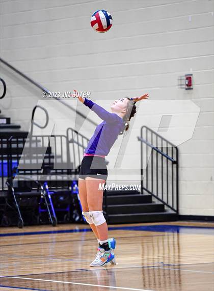 Thumbnail 3 in Thrall vs Weimar (UIL 2A Region IV Regional Quarterfinal) photogallery.
