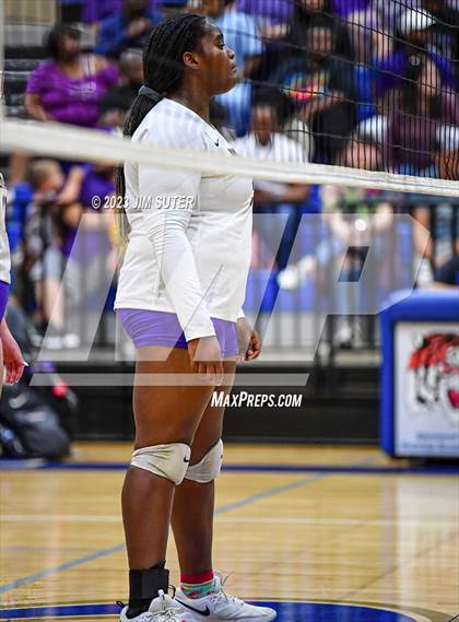 Thumbnail 2 in Thrall vs Weimar (UIL 2A Region IV Regional Quarterfinal) photogallery.