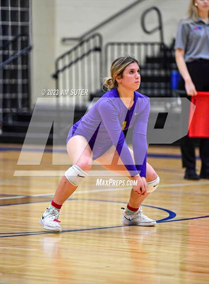 Thumbnail 3 in Thrall vs Weimar (UIL 2A Region IV Regional Quarterfinal) photogallery.