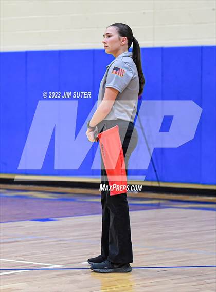 Thumbnail 3 in Thrall vs Weimar (UIL 2A Region IV Regional Quarterfinal) photogallery.