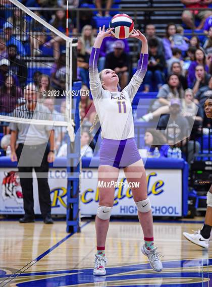 Thumbnail 3 in Thrall vs Weimar (UIL 2A Region IV Regional Quarterfinal) photogallery.
