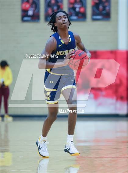 Thumbnail 1 in McKinney vs Waxahachie (Whataburger Classic) photogallery.