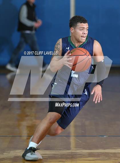 Thumbnail 3 in St. Mary's Ryken vs James Island (Rotary Roundball Classic) photogallery.