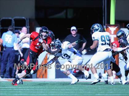 Thumbnail 3 in Cedar Park vs. Lake Travis (4A Region 4 Quarterfinals) photogallery.