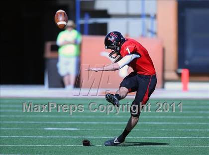 Thumbnail 3 in Cedar Park vs. Lake Travis (4A Region 4 Quarterfinals) photogallery.