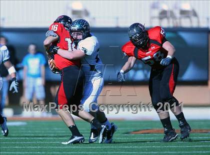 Thumbnail 3 in Cedar Park vs. Lake Travis (4A Region 4 Quarterfinals) photogallery.