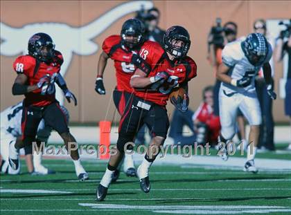 Thumbnail 3 in Cedar Park vs. Lake Travis (4A Region 4 Quarterfinals) photogallery.
