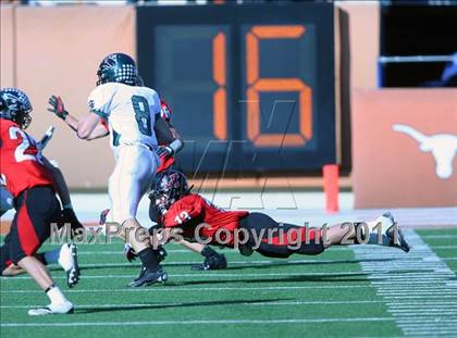 Thumbnail 2 in Cedar Park vs. Lake Travis (4A Region 4 Quarterfinals) photogallery.
