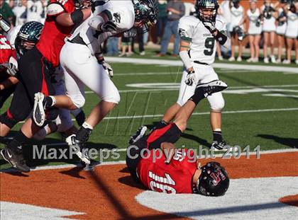 Thumbnail 3 in Cedar Park vs. Lake Travis (4A Region 4 Quarterfinals) photogallery.
