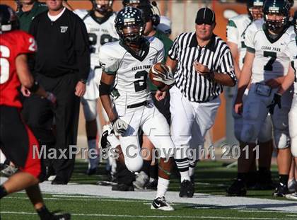 Thumbnail 3 in Cedar Park vs. Lake Travis (4A Region 4 Quarterfinals) photogallery.