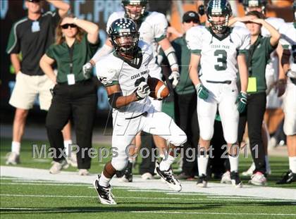 Thumbnail 1 in Cedar Park vs. Lake Travis (4A Region 4 Quarterfinals) photogallery.