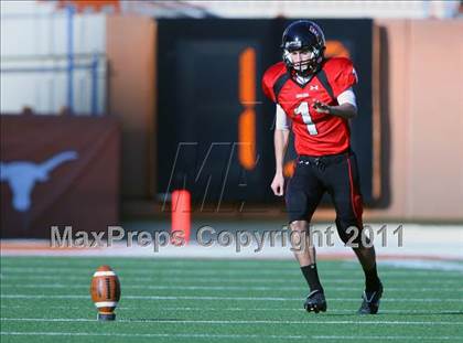 Thumbnail 3 in Cedar Park vs. Lake Travis (4A Region 4 Quarterfinals) photogallery.