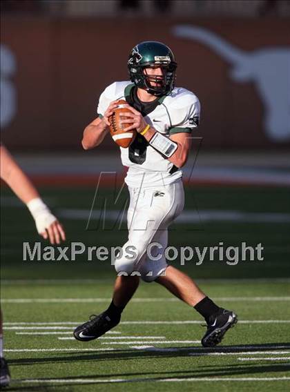 Thumbnail 3 in Cedar Park vs. Lake Travis (4A Region 4 Quarterfinals) photogallery.