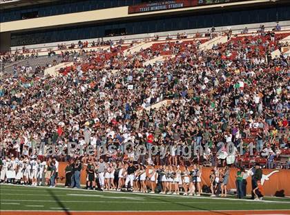 Thumbnail 3 in Cedar Park vs. Lake Travis (4A Region 4 Quarterfinals) photogallery.