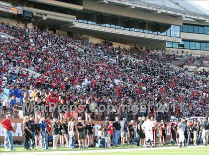 Thumbnail 2 in Cedar Park vs. Lake Travis (4A Region 4 Quarterfinals) photogallery.