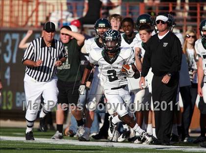 Thumbnail 1 in Cedar Park vs. Lake Travis (4A Region 4 Quarterfinals) photogallery.