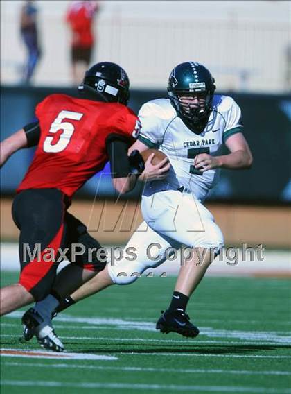 Thumbnail 3 in Cedar Park vs. Lake Travis (4A Region 4 Quarterfinals) photogallery.