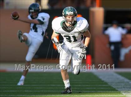 Thumbnail 3 in Cedar Park vs. Lake Travis (4A Region 4 Quarterfinals) photogallery.