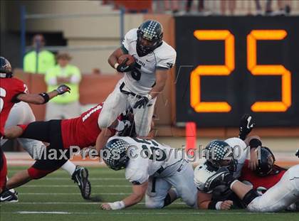 Thumbnail 2 in Cedar Park vs. Lake Travis (4A Region 4 Quarterfinals) photogallery.