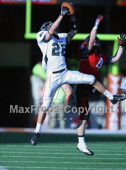 Thumbnail 2 in Cedar Park vs. Lake Travis (4A Region 4 Quarterfinals) photogallery.