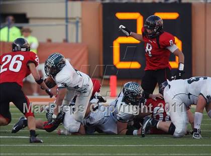 Thumbnail 2 in Cedar Park vs. Lake Travis (4A Region 4 Quarterfinals) photogallery.