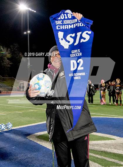Thumbnail 3 in Whitney vs. St. Francis (CIF SJS D2 Final) photogallery.