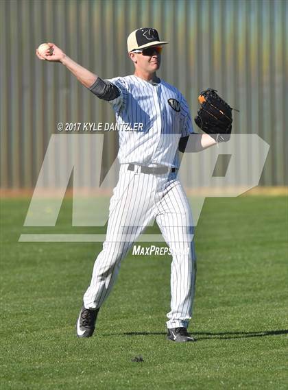 Thumbnail 3 in Whitewright vs Paradise (Pottsboro Tournament) photogallery.