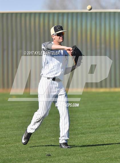 Thumbnail 1 in Whitewright vs Paradise (Pottsboro Tournament) photogallery.