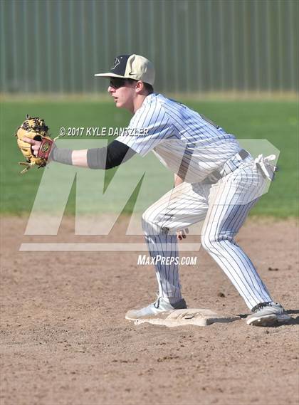 Thumbnail 2 in Whitewright vs Paradise (Pottsboro Tournament) photogallery.