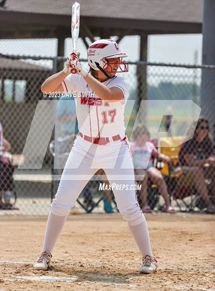Thumbnail 3 in Independence vs Davenport West (West Delaware Invitational) photogallery.