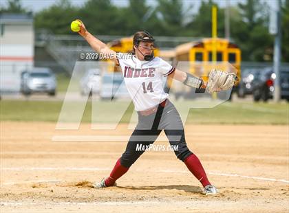 Thumbnail 1 in Independence vs Davenport West (West Delaware Invitational) photogallery.