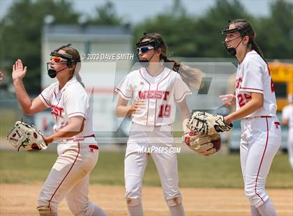 Thumbnail 1 in Independence vs Davenport West (West Delaware Invitational) photogallery.