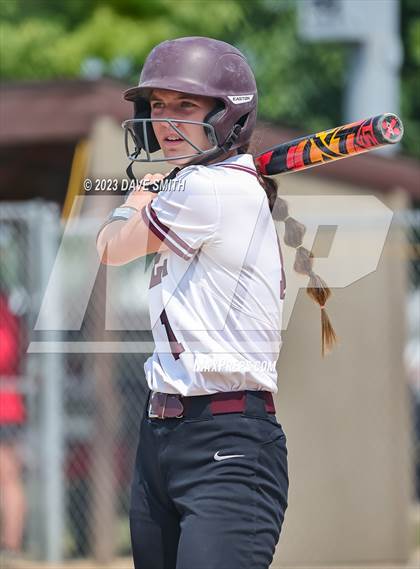 Thumbnail 2 in Independence vs Davenport West (West Delaware Invitational) photogallery.