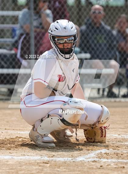 Thumbnail 1 in Independence vs Davenport West (West Delaware Invitational) photogallery.